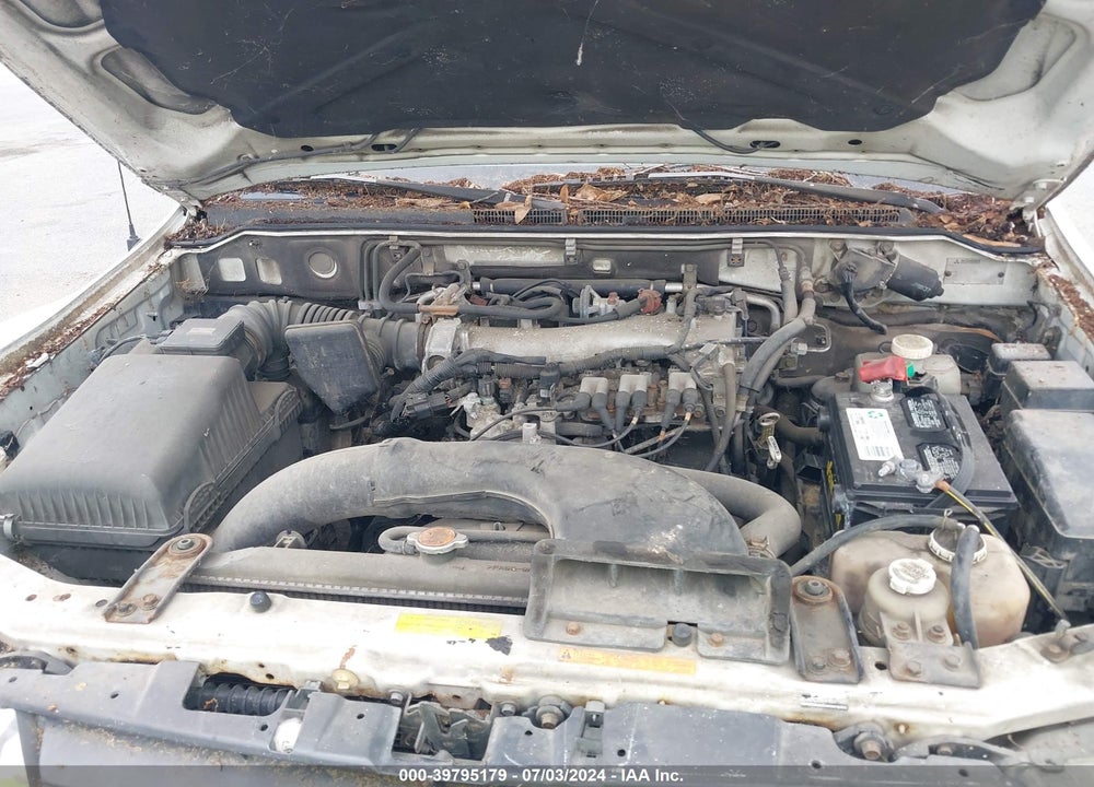 2002 MITSUBISHI MONTERO XLS VIN: JA4MW31R42J063589