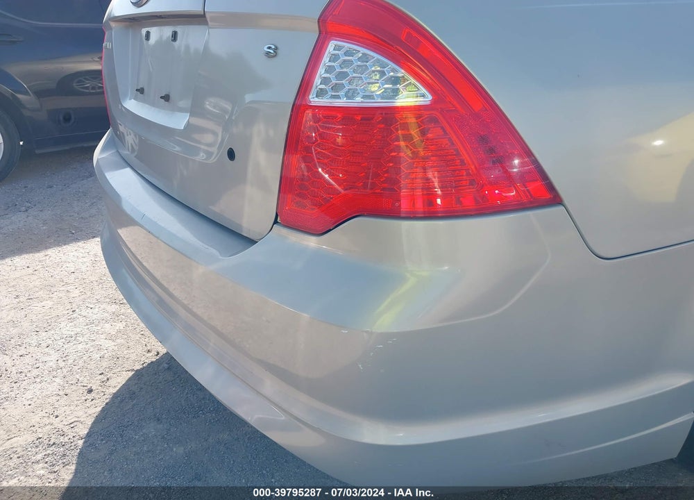 2010 FORD FUSION S VIN: 3FAHP0GA6AR275778