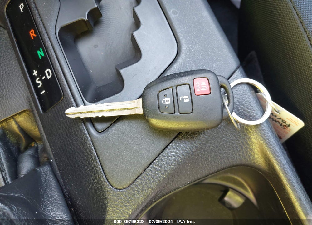 2016 TOYOTA RAV4 LE VIN: 2T3BFREV8GW453353