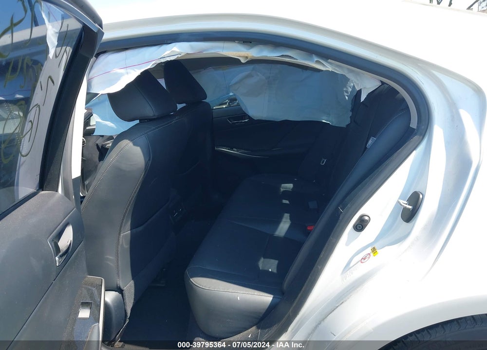 2016 LEXUS IS 200T VIN: JTHBA1D21G5008630