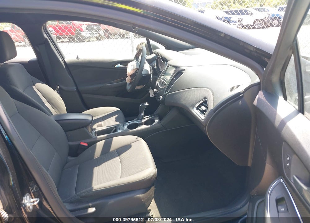 2018 CHEVROLET CRUZE LT AUTO VIN: 1G1BE5SM4J7226910