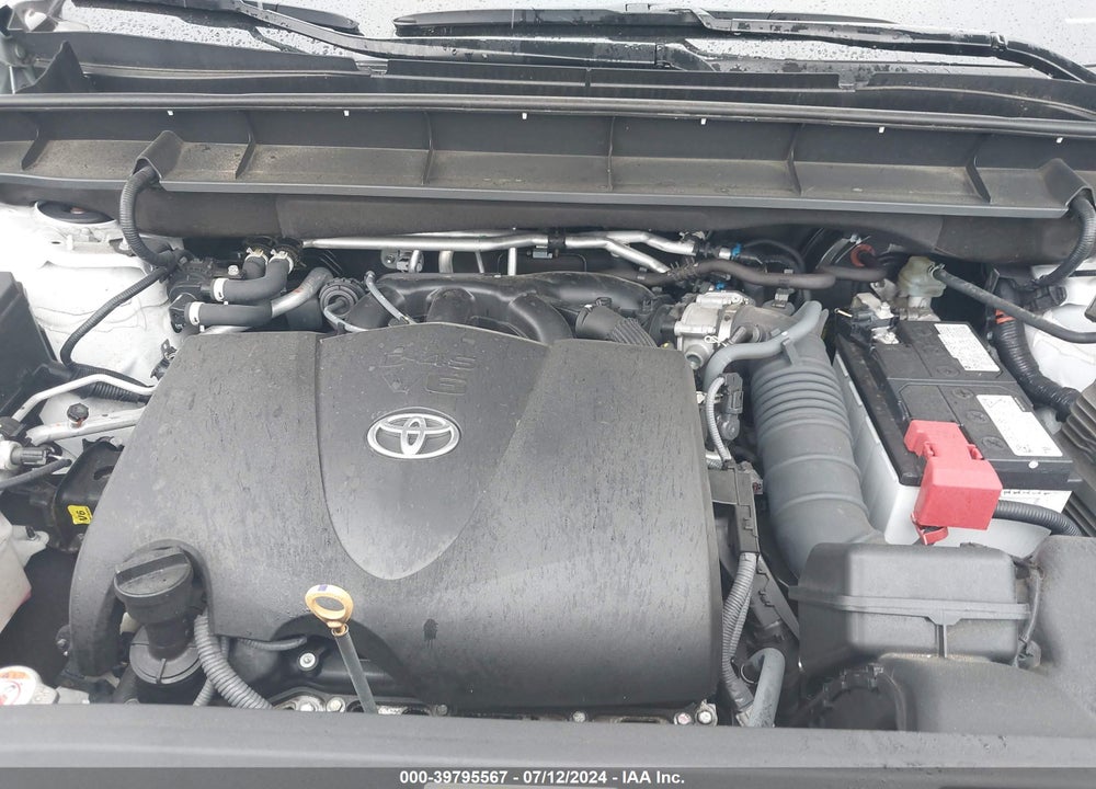 2022 TOYOTA HIGHLANDER XLE VIN: 5TDHZRBH2NS226741