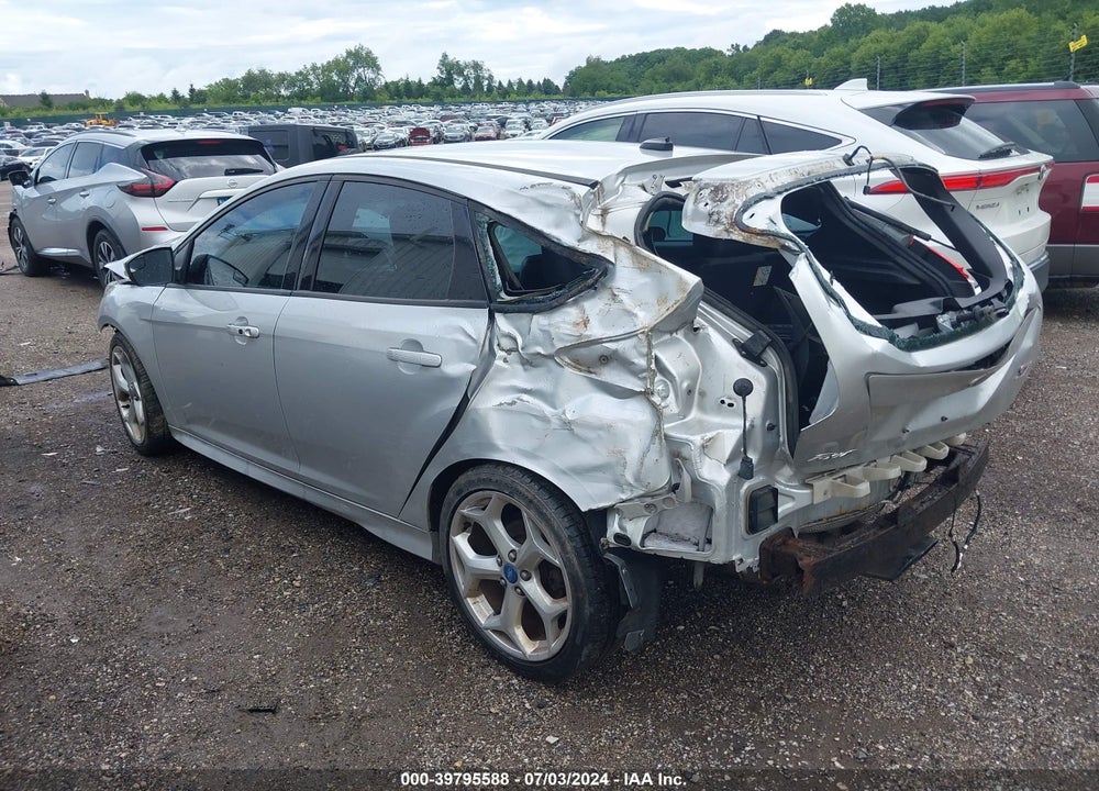 2013 FORD FOCUS ST VIN: 1FADP3L94DL126297