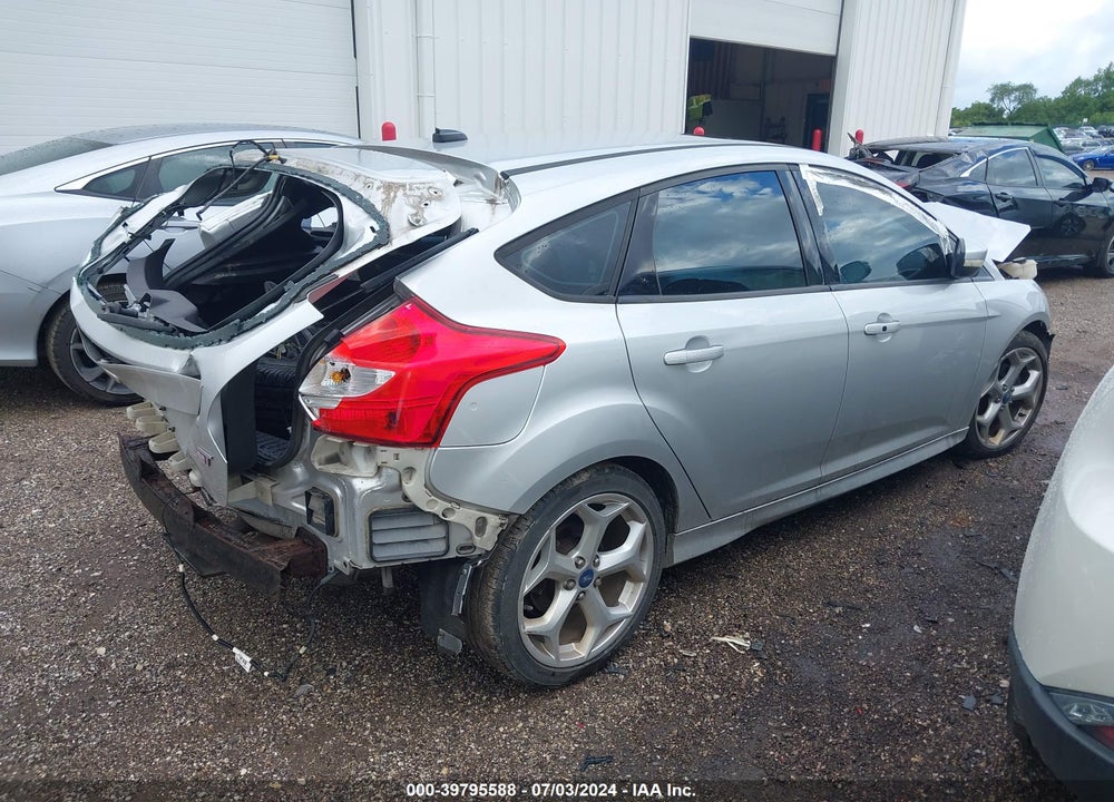 2013 FORD FOCUS ST VIN: 1FADP3L94DL126297