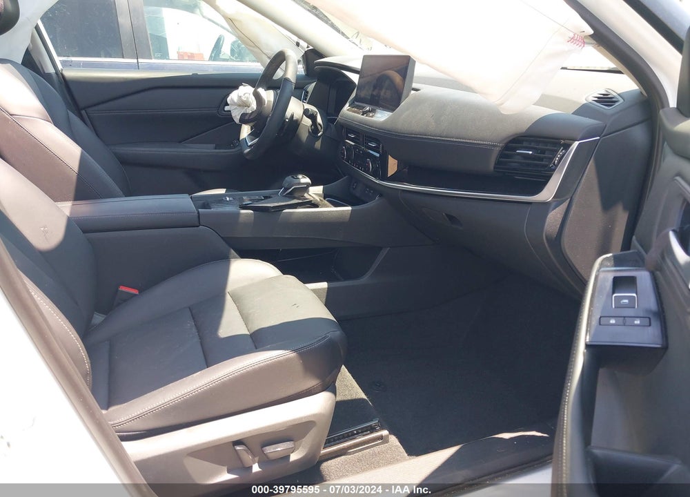 2024 NISSAN ROGUE SL FWD VIN: 5N1BT3CA8RC675057