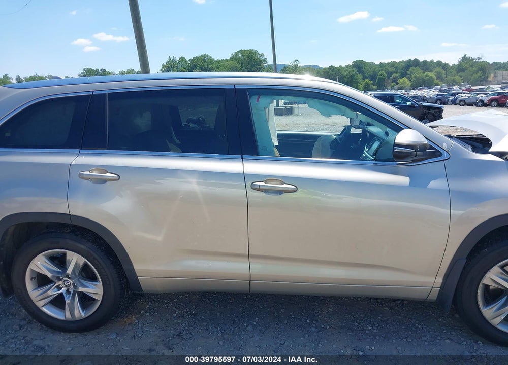2016 TOYOTA HIGHLANDER LIMITED PLATINUM V6 VIN: 5TDDKRFHXGS323024
