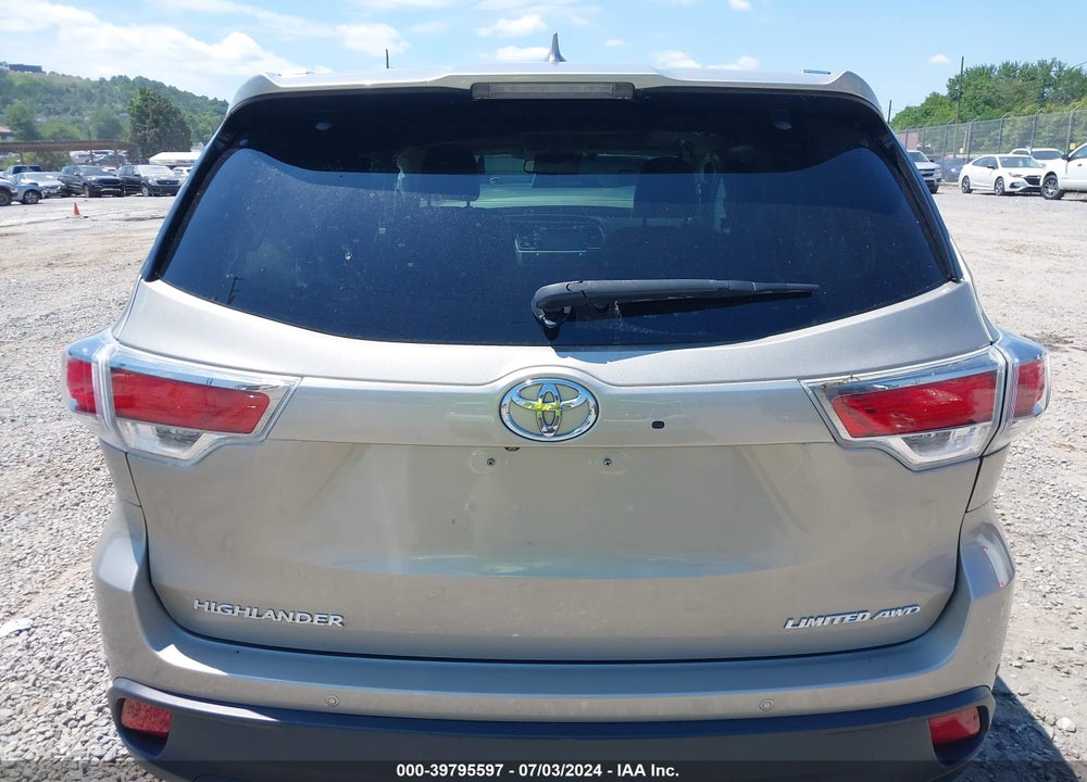 2016 TOYOTA HIGHLANDER LIMITED PLATINUM V6 VIN: 5TDDKRFHXGS323024