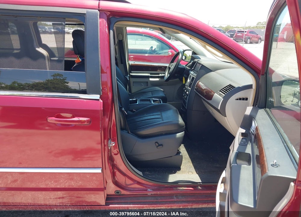 2010 CHRYSLER TOWN & COUNTRY TOURING PLUS VIN: 2A4RR8D16AR392112