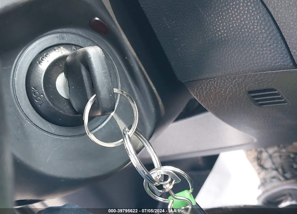 2010 MAZDA 3 I SPORT VIN: JM1BL1SF2A1166104