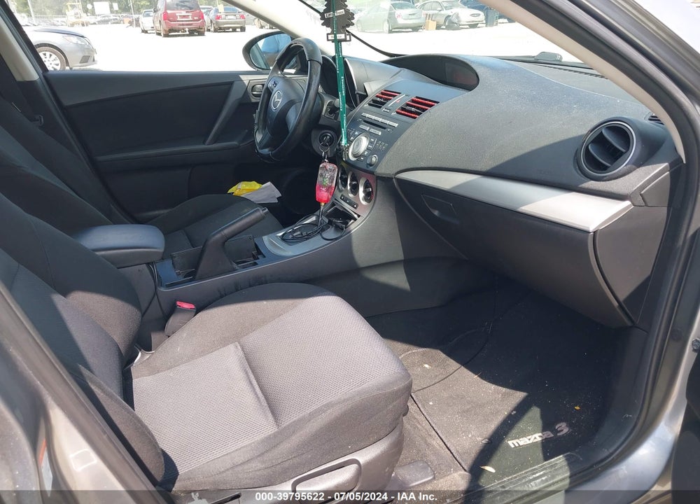 2010 MAZDA 3 I SPORT VIN: JM1BL1SF2A1166104