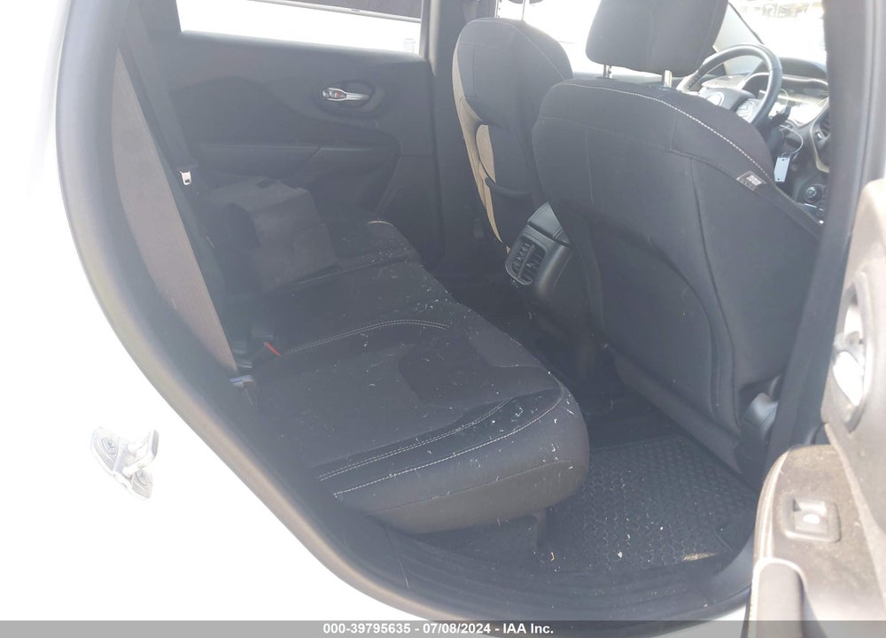 2015 JEEP CHEROKEE LATITUDE VIN: 1C4PJMCBXFW583246