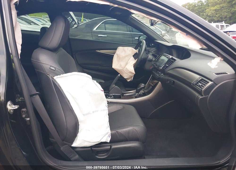 2017 HONDA ACCORD EX-L V6 VIN: 1HGCT2B8XHA004065
