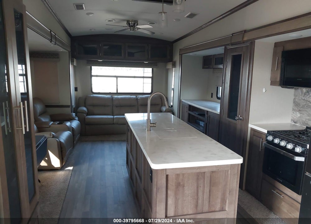2019 CARDINAL CAF3655RSLE VIN: 4X4FCAN20KG103795