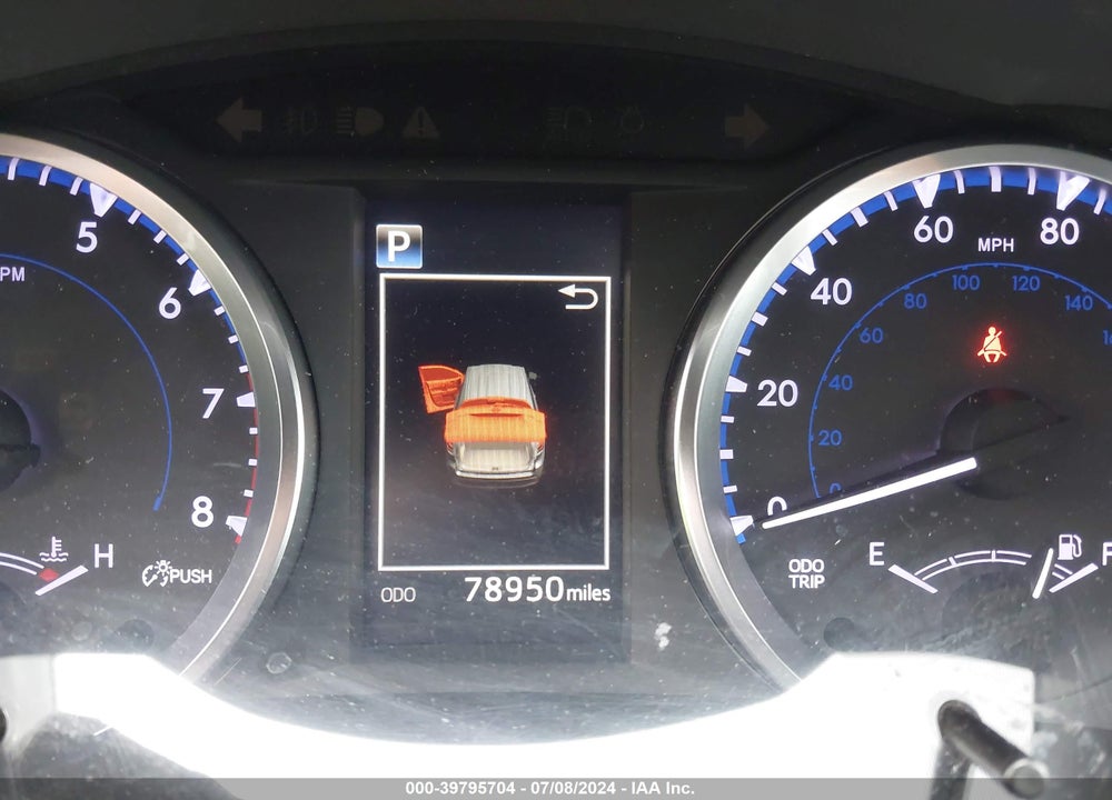 2018 TOYOTA HIGHLANDER LE VIN: 5TDBZRFH4JS874172