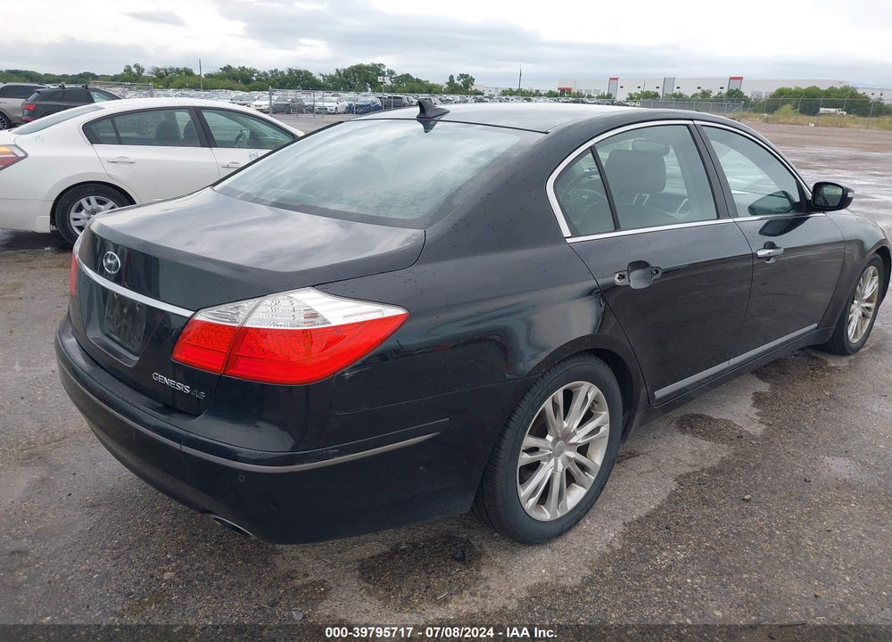 2009 HYUNDAI GENESIS 4.6 VIN: KMHGC46F09U068230