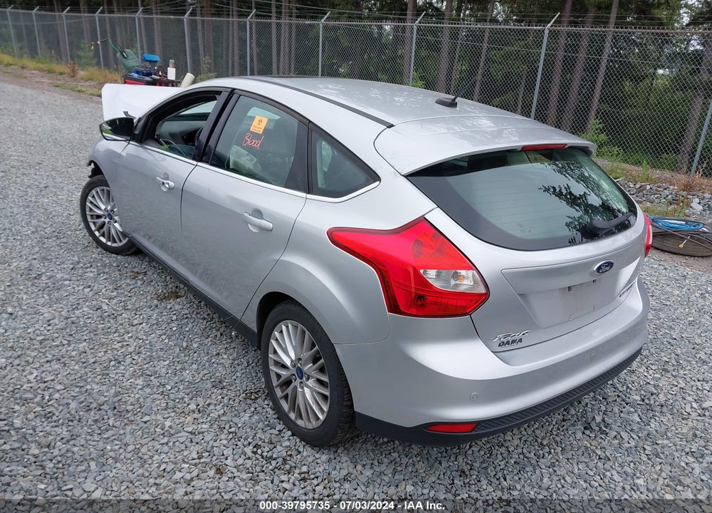 2012 FORD FOCUS TITANIUM VIN: 1FAHP3N25CL389575