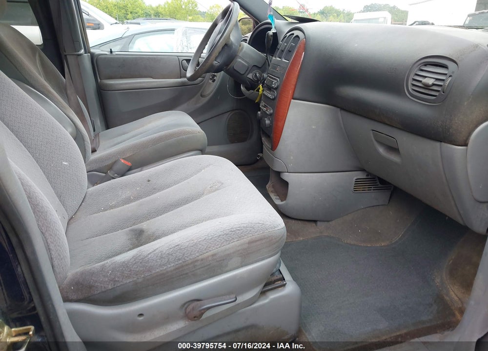 2005 CHRYSLER TOWN & COUNTRY VIN: 1C4GP45R45B102079