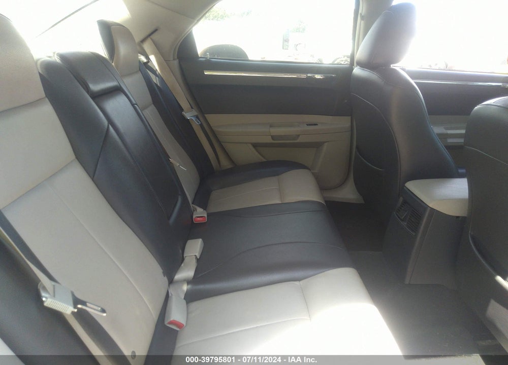 2007 CHRYSLER 300 TOURING VIN: 2C3KA53G67H744000