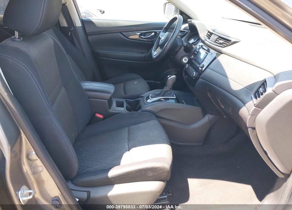 2017 NISSAN ROGUE S VIN: JN8AT2MT8HW401577