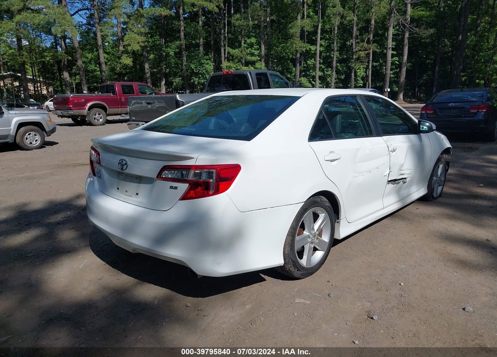 2013 TOYOTA CAMRY SE VIN: 4T1BF1FK5DU698637