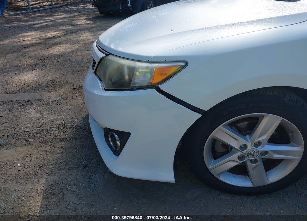 2013 TOYOTA CAMRY SE VIN: 4T1BF1FK5DU698637