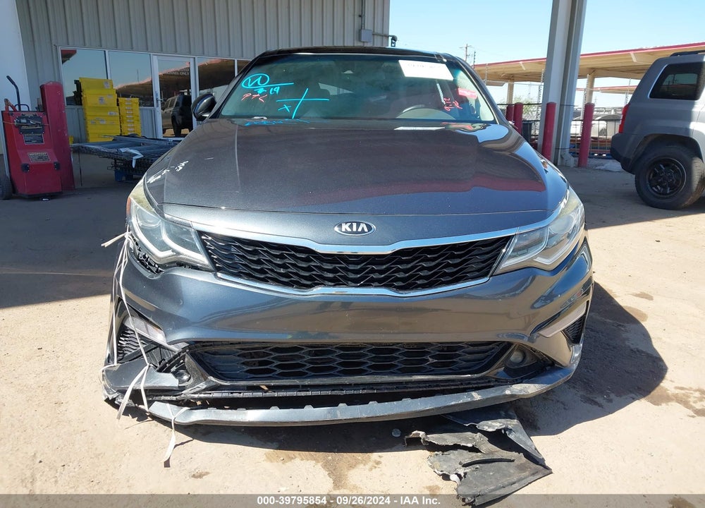 2019 KIA OPTIMA S VIN: 5XXGT4L30KG378291