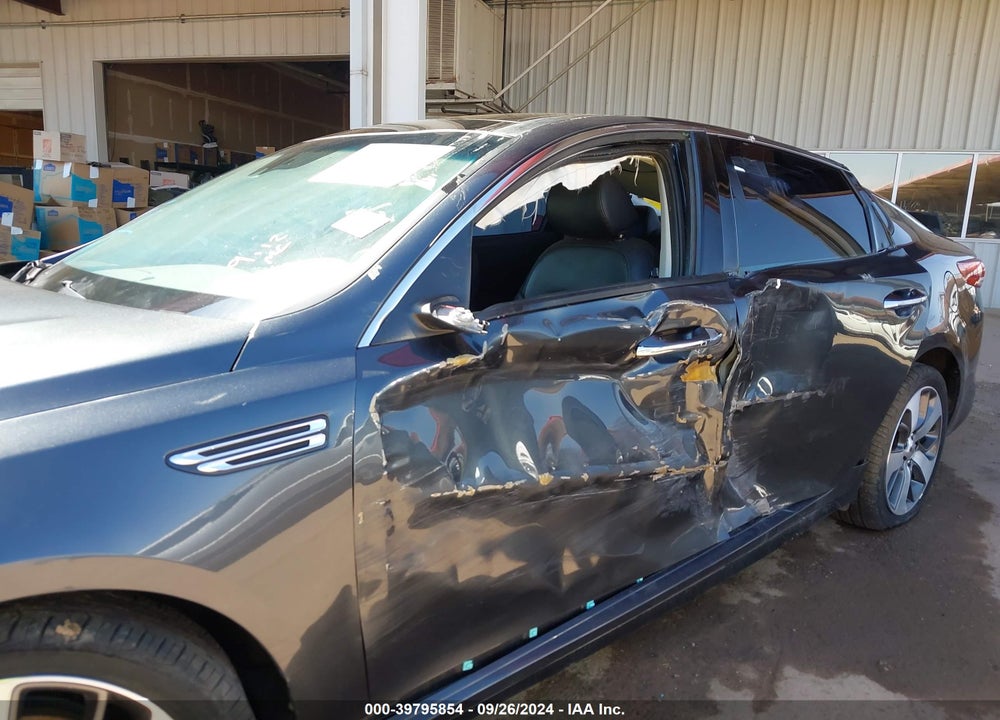 2019 KIA OPTIMA S VIN: 5XXGT4L30KG378291