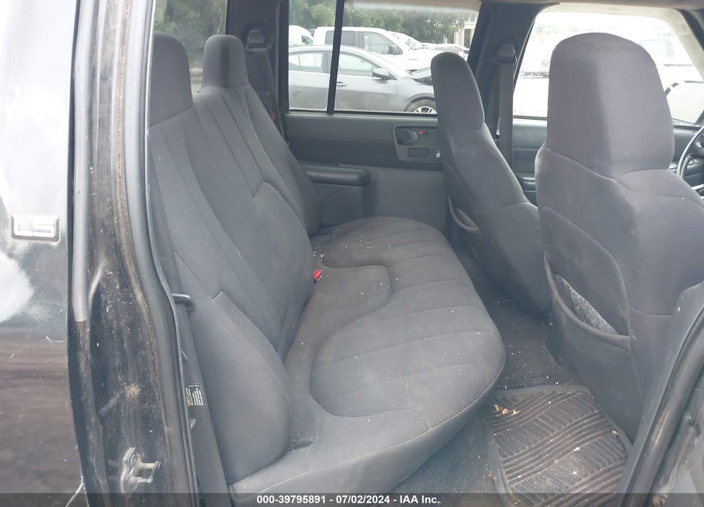 2003 CHEVROLET S-10 LS VIN: 1GCDT13X83K174432