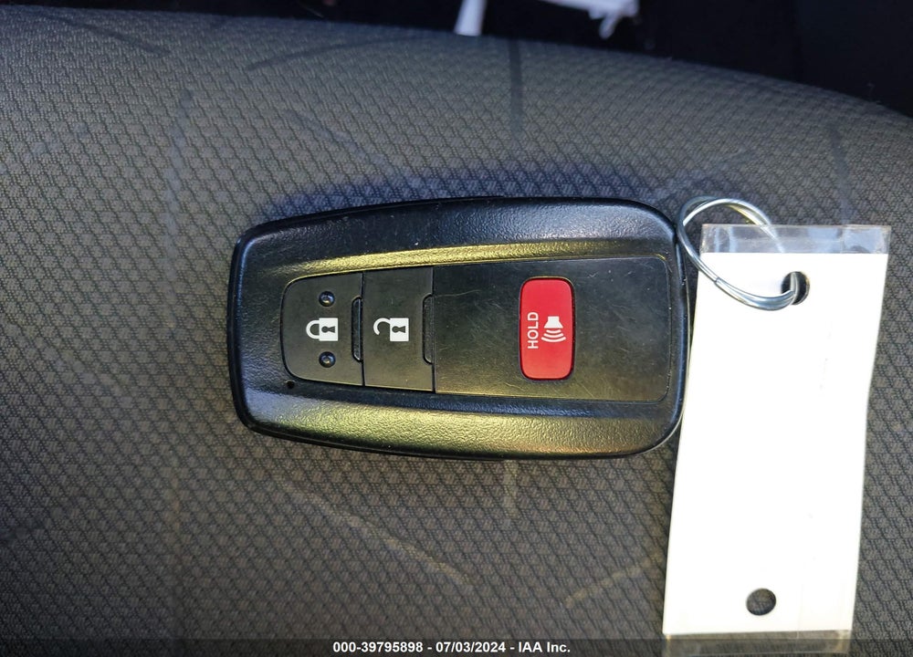2019 TOYOTA RAV4 XLE VIN: 2T3P1RFV9KC015857