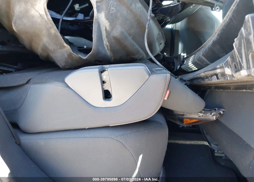 2019 TOYOTA RAV4 XLE VIN: 2T3P1RFV9KC015857