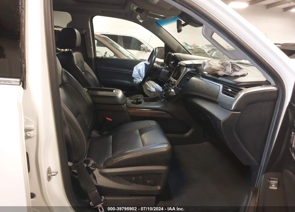 2019 CHEVROLET SUBURBAN LT VIN: 1GNSKHKC8KR364651