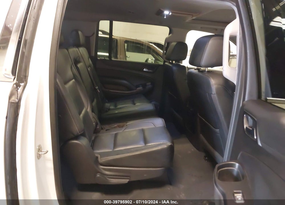 2019 CHEVROLET SUBURBAN LT VIN: 1GNSKHKC8KR364651