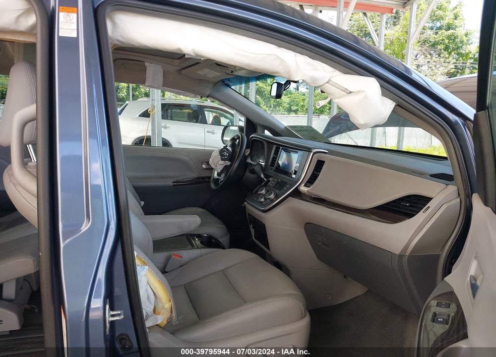 2015 TOYOTA SIENNA XLE PREMIUM 8 PASSENGER VIN: 5TDYK3DC6FS528960