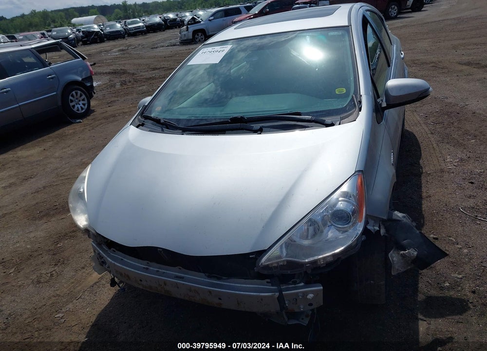 2013 TOYOTA PRIUS C FOUR VIN: JTDKDTB35D1044517