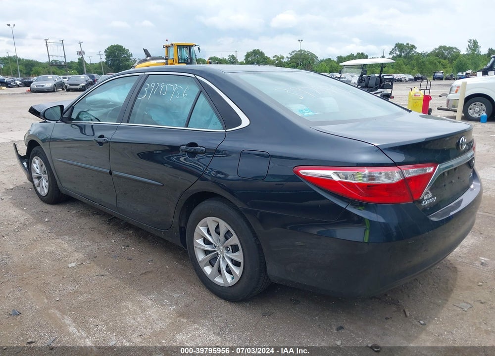 2017 TOYOTA CAMRY LE VIN: 4T1BF1FK5HU683349