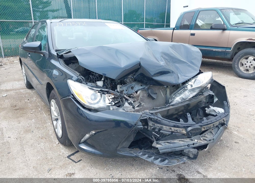2017 TOYOTA CAMRY LE VIN: 4T1BF1FK5HU683349