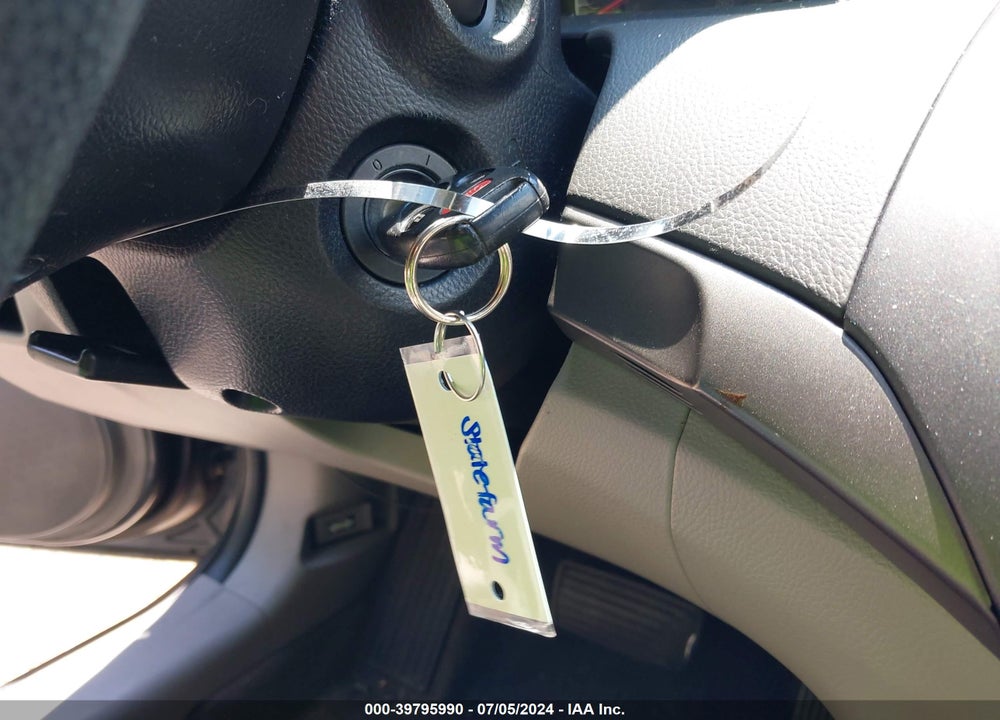 2010 HONDA ACCORD 2.4 LX VIN: 1HGCP2F38AA078044