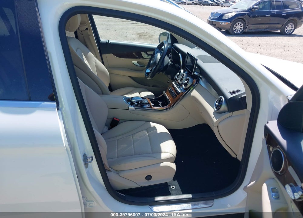 2017 MERCEDES-BENZ GLC 300 4MATIC VIN: WDC0G4KBXHF121686