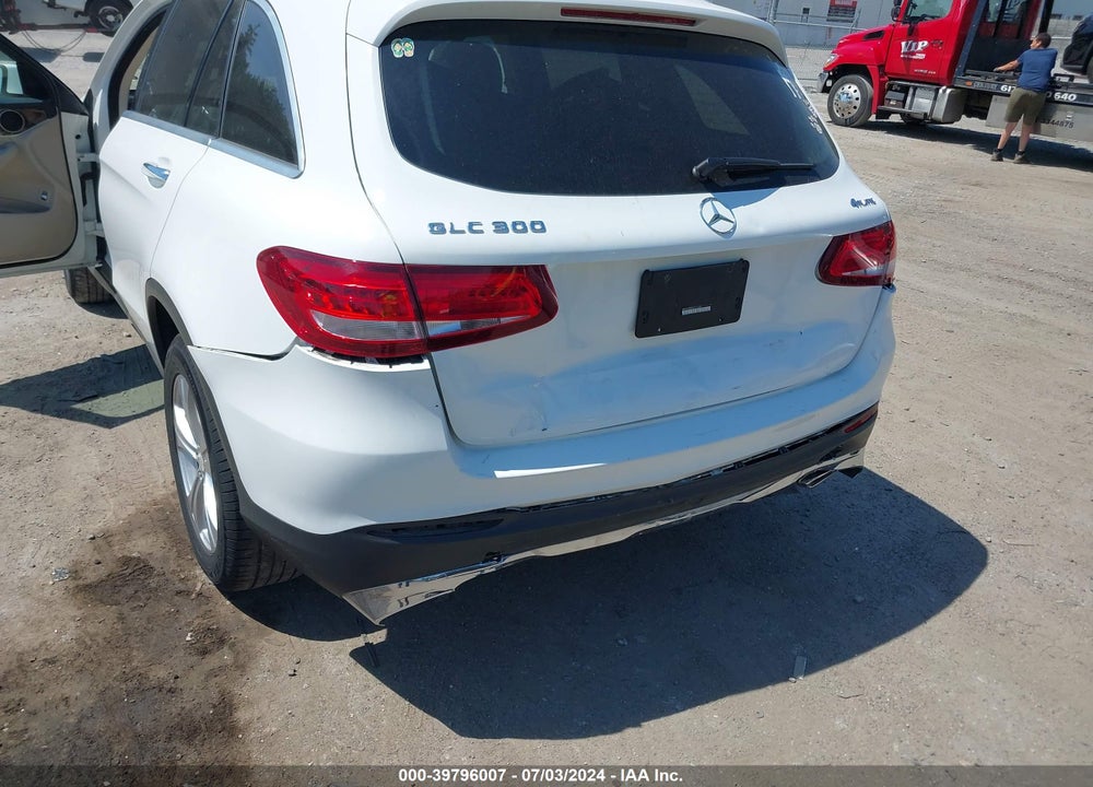 2017 MERCEDES-BENZ GLC 300 4MATIC VIN: WDC0G4KBXHF121686