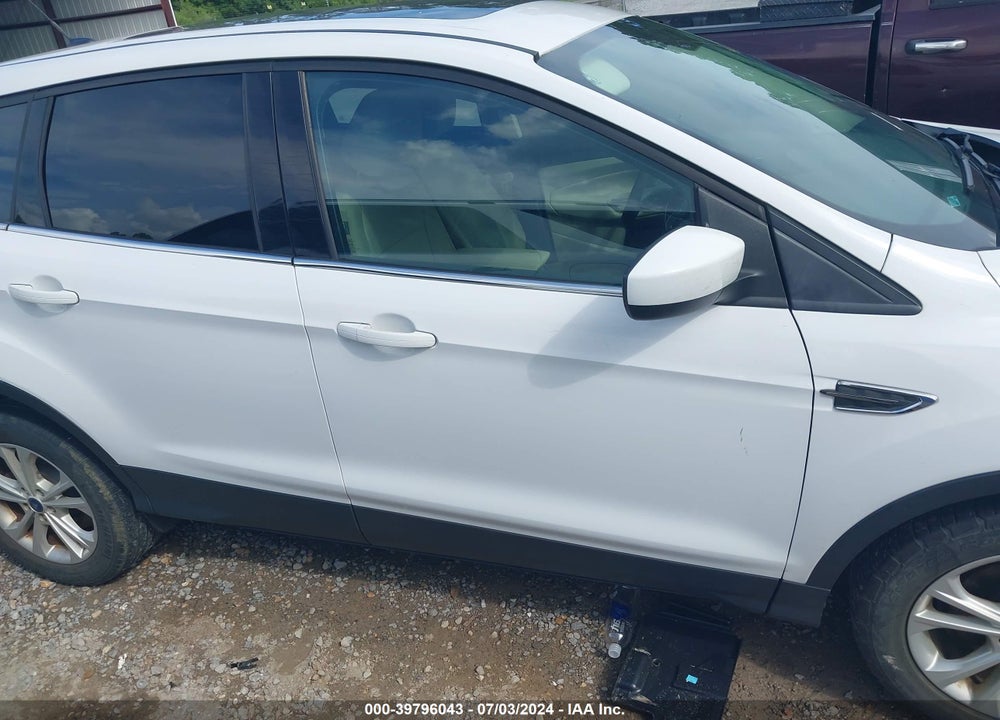 2017 FORD ESCAPE SE VIN: 1FMCU0GD5HUC18803