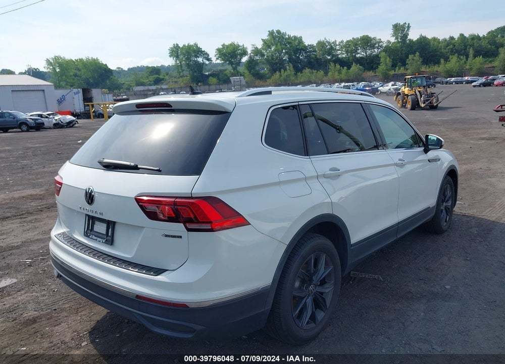 2022 VOLKSWAGEN TIGUAN 2.0T SE VIN: 3VV2B7AX1NM070412