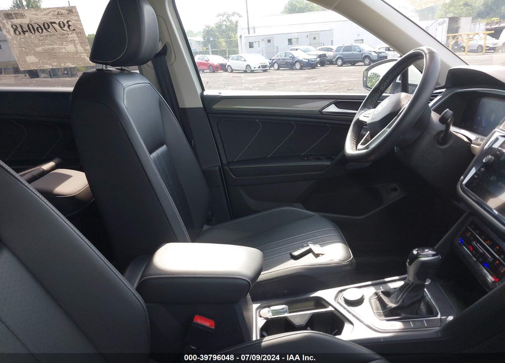 2022 VOLKSWAGEN TIGUAN 2.0T SE VIN: 3VV2B7AX1NM070412