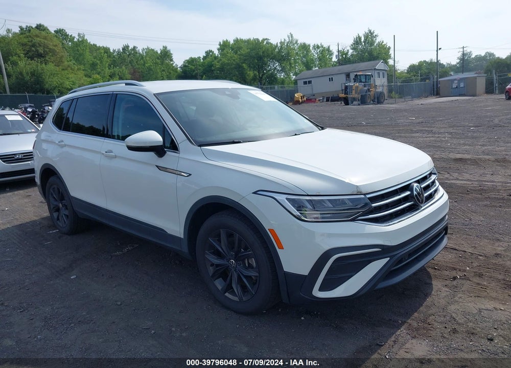 2022 VOLKSWAGEN TIGUAN 2.0T SE VIN: 3VV2B7AX1NM070412