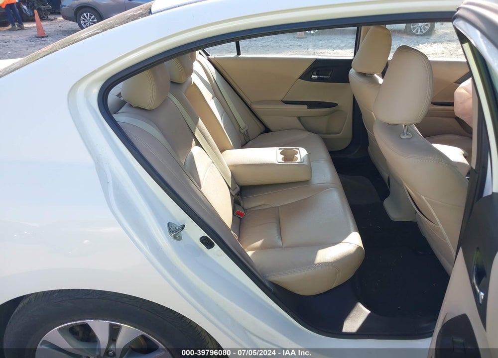 2015 HONDA ACCORD LX VIN: 1HGCR2F32FA224519