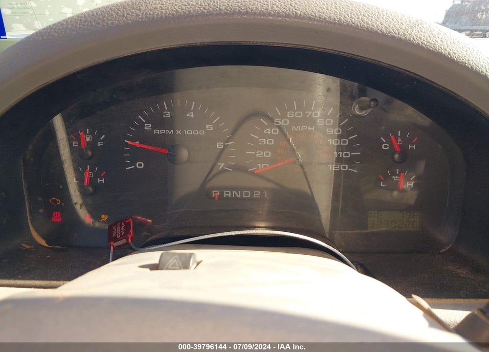 2007 FORD F-150 XLT VIN: 1FTRW14W67FA68904