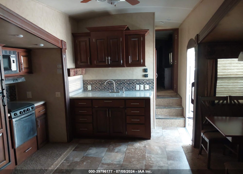2013 CEDAR CREEK SLVRBC29 VIN: 4X4FCRE24DS209102