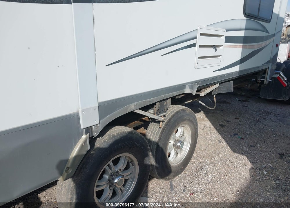 2013 CEDAR CREEK SLVRBC29 VIN: 4X4FCRE24DS209102