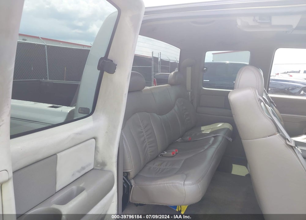2000 CHEVROLET SILVERADO 1500 LT VIN: 2GCEK19T8Y1234292