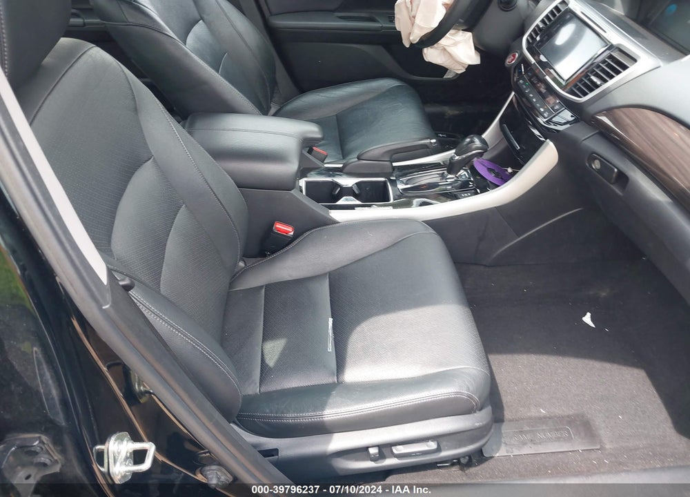 2016 HONDA ACCORD EX-L V-6 VIN: 1HGCR3F01GA025457