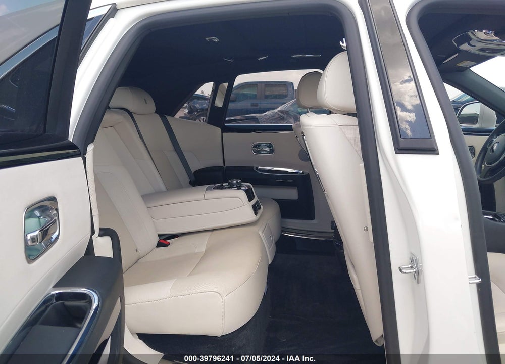 2014 ROLLS-ROYCE GHOST VIN: SCA664S58EUX52528